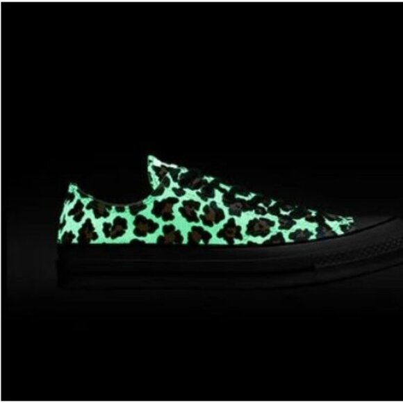 Chuck 70 Glow-In-The-Dark Leopard Animal Print Sz 8 Women Shoes Sneaker A15033C - Picture 2 of 12